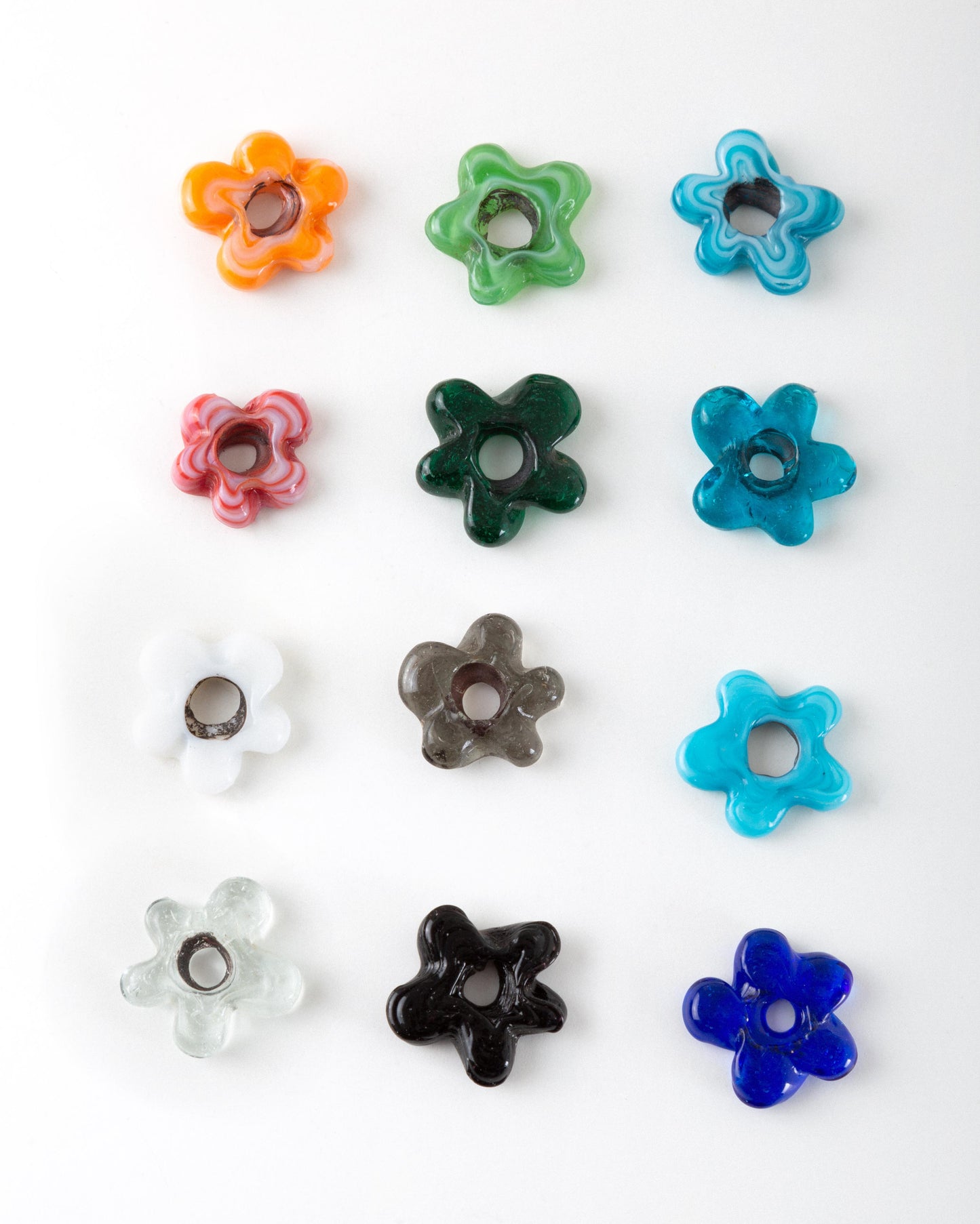 COSMIC SMALL Glass Flower with Figaro Chain