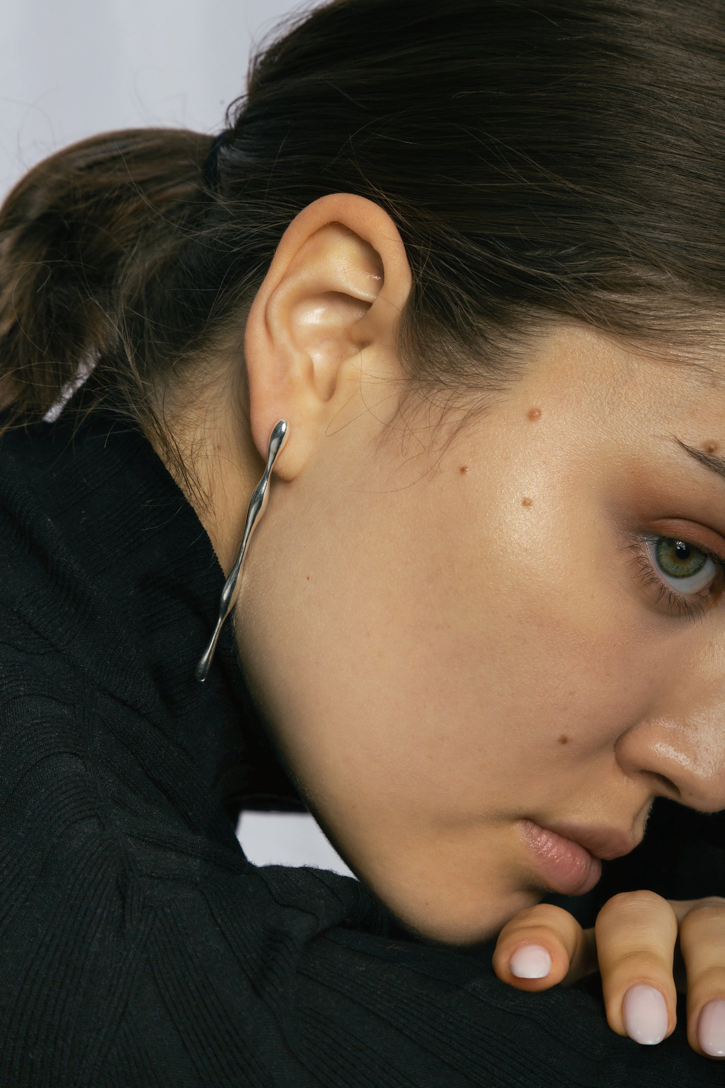 FIGURE Earrings