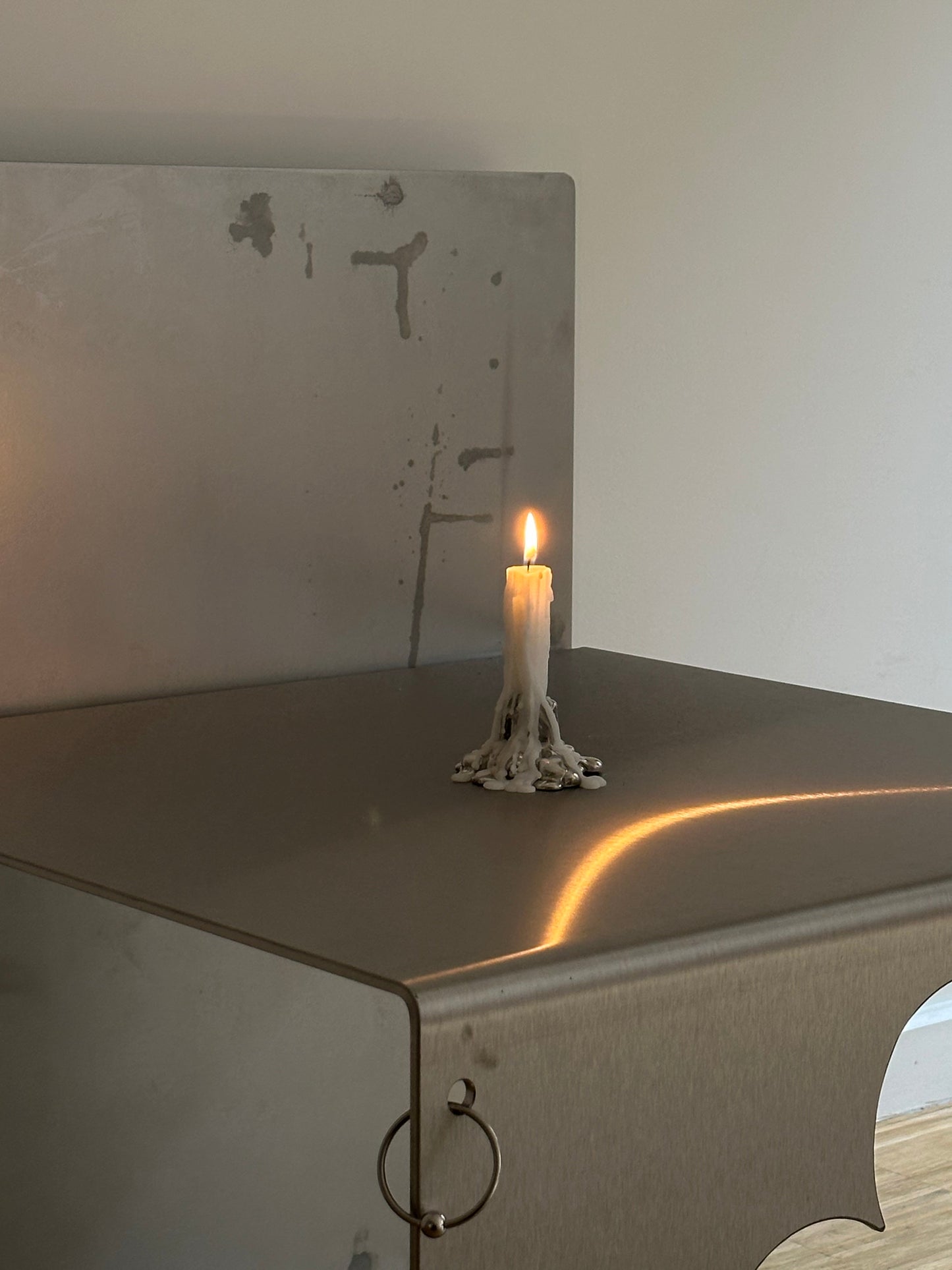 DRIPPY LAVA Candleholder