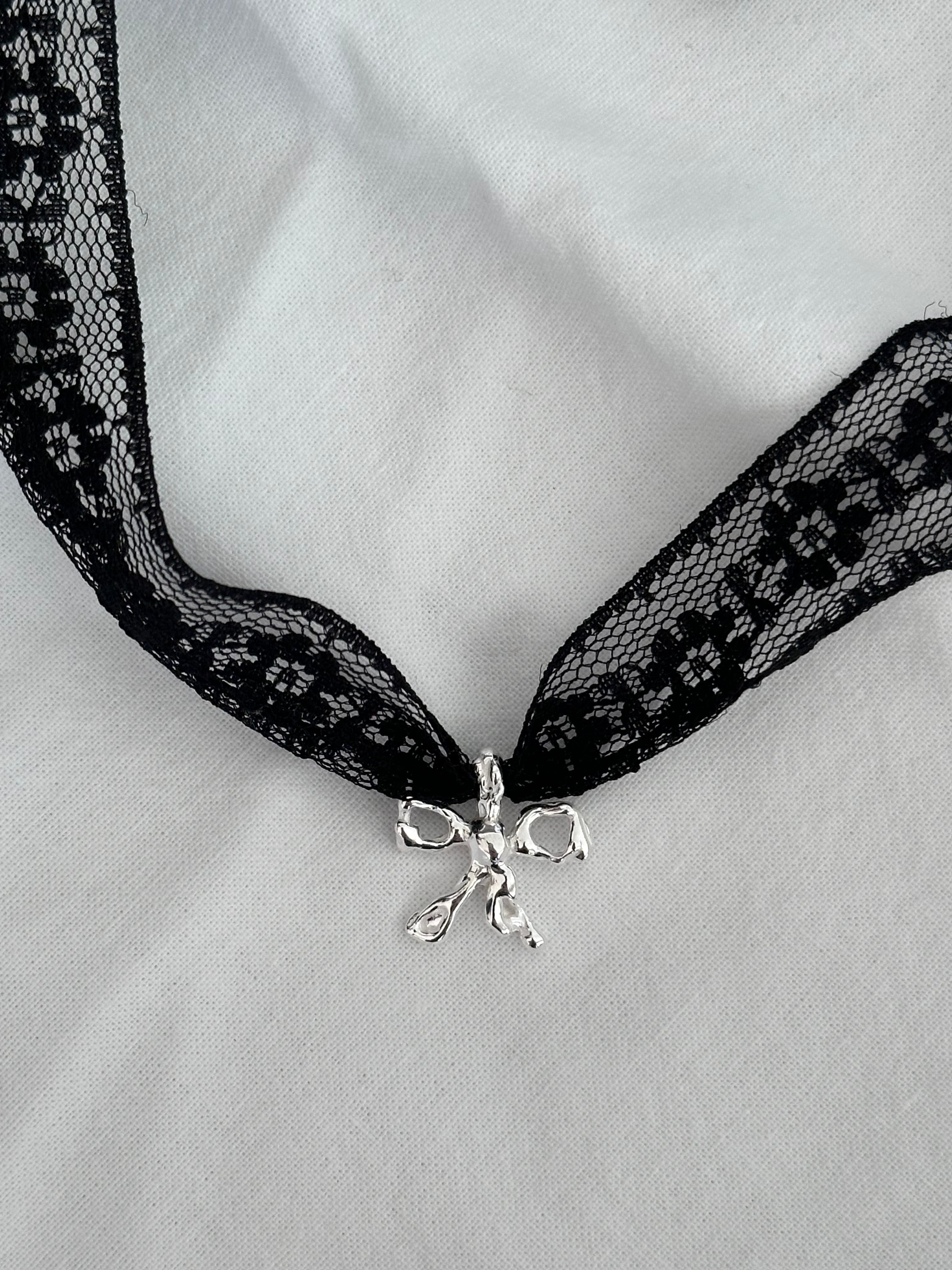 LIQUIFIED BOW Lace Necklace