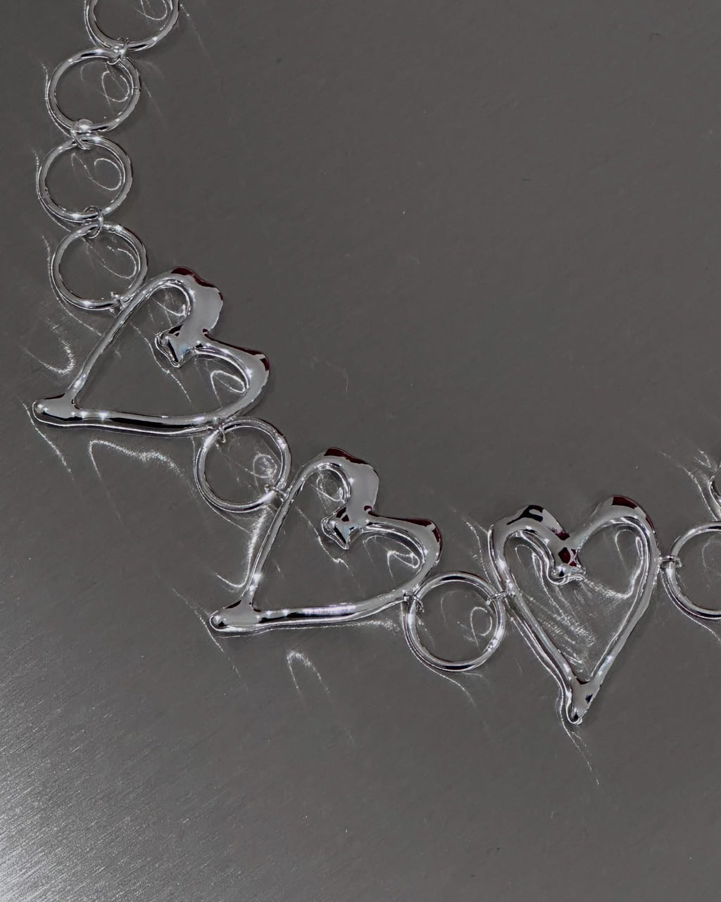 MELTING HEARTS Choker