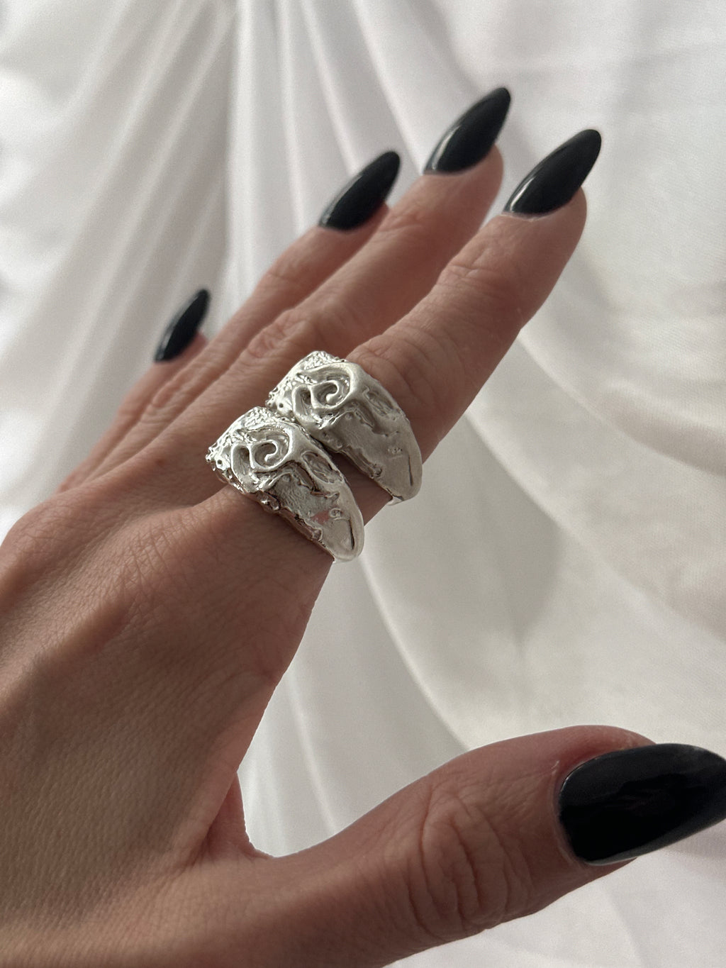 SPIRAL SIGNET Ring