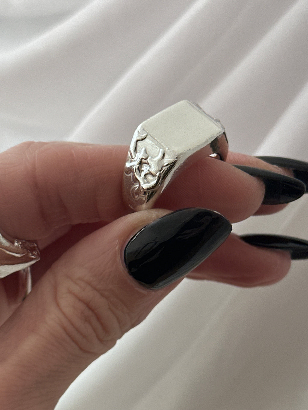 LAVA SIGNET Ring