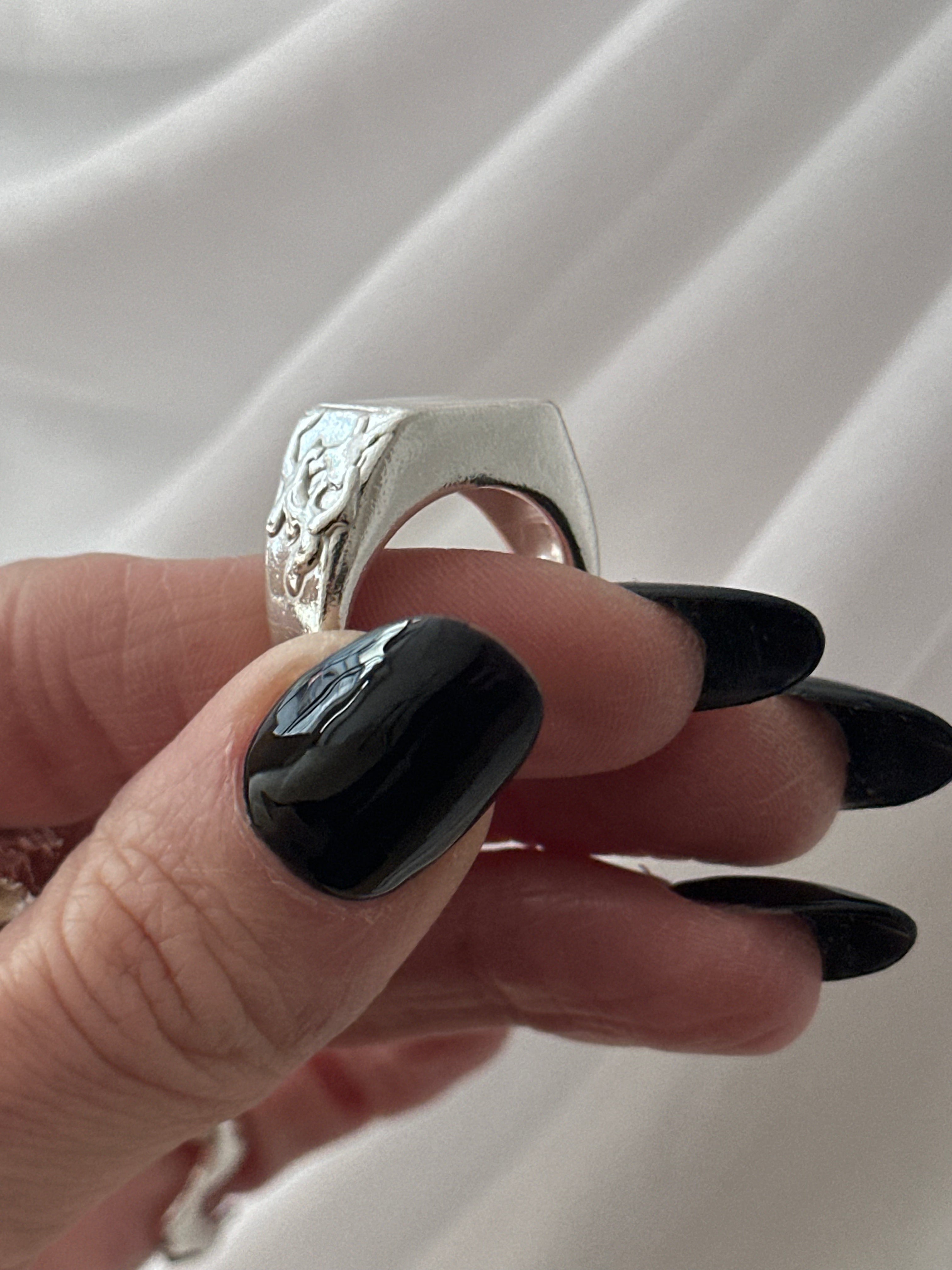 LAVA SIGNET Ring