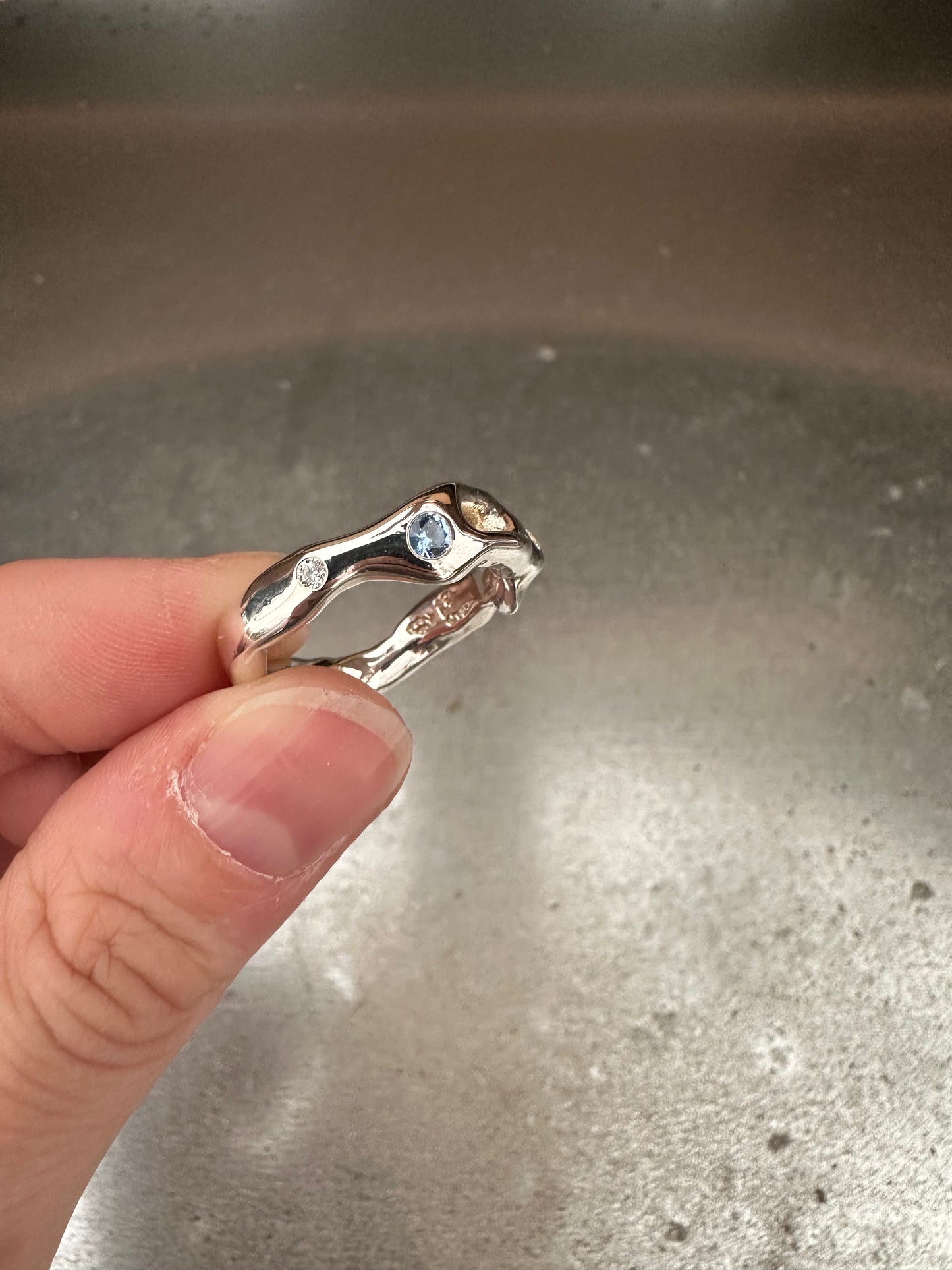 LAVA N°02 Ring with gemstones