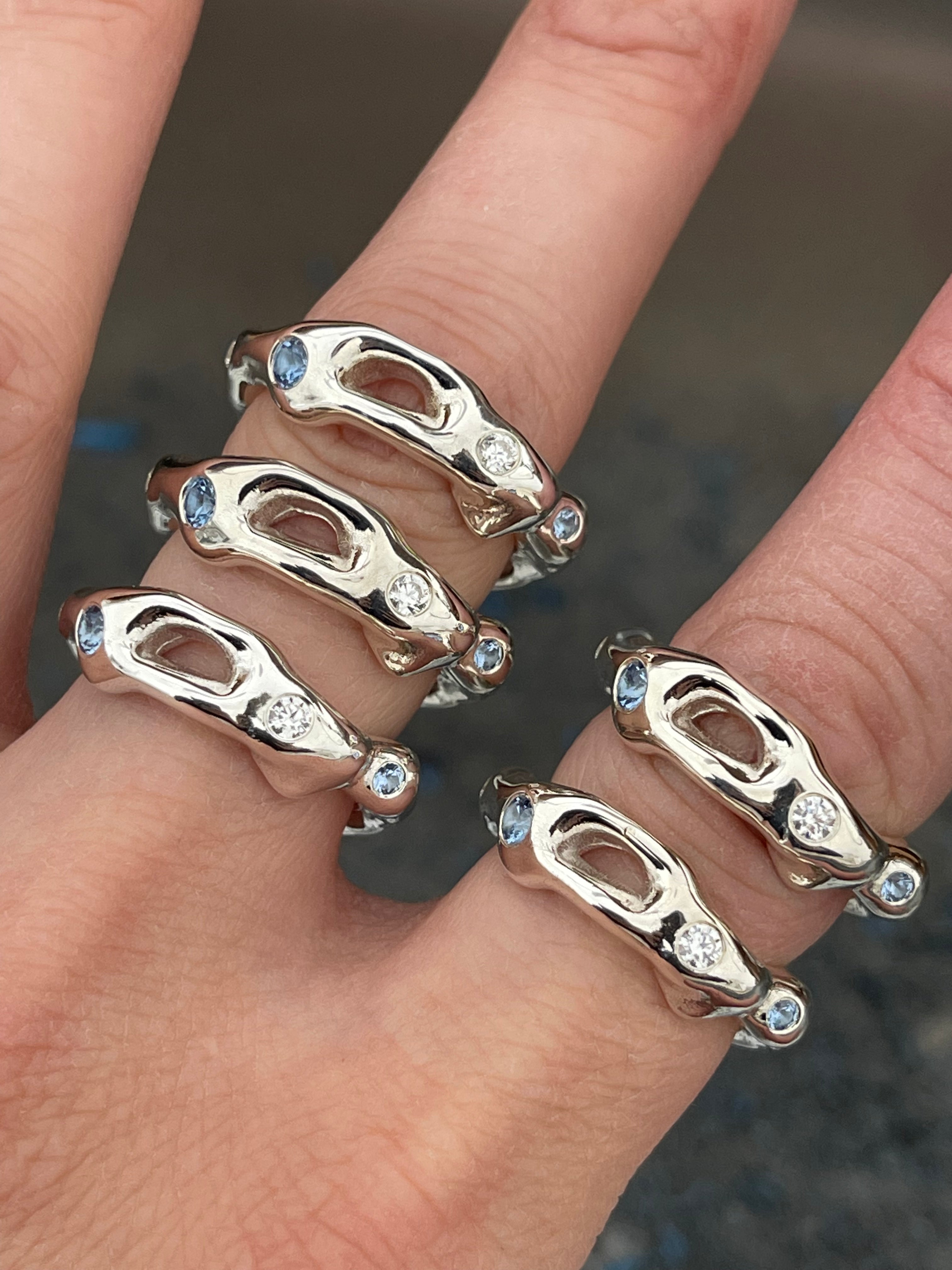 LAVA N°02 Ring with gemstones