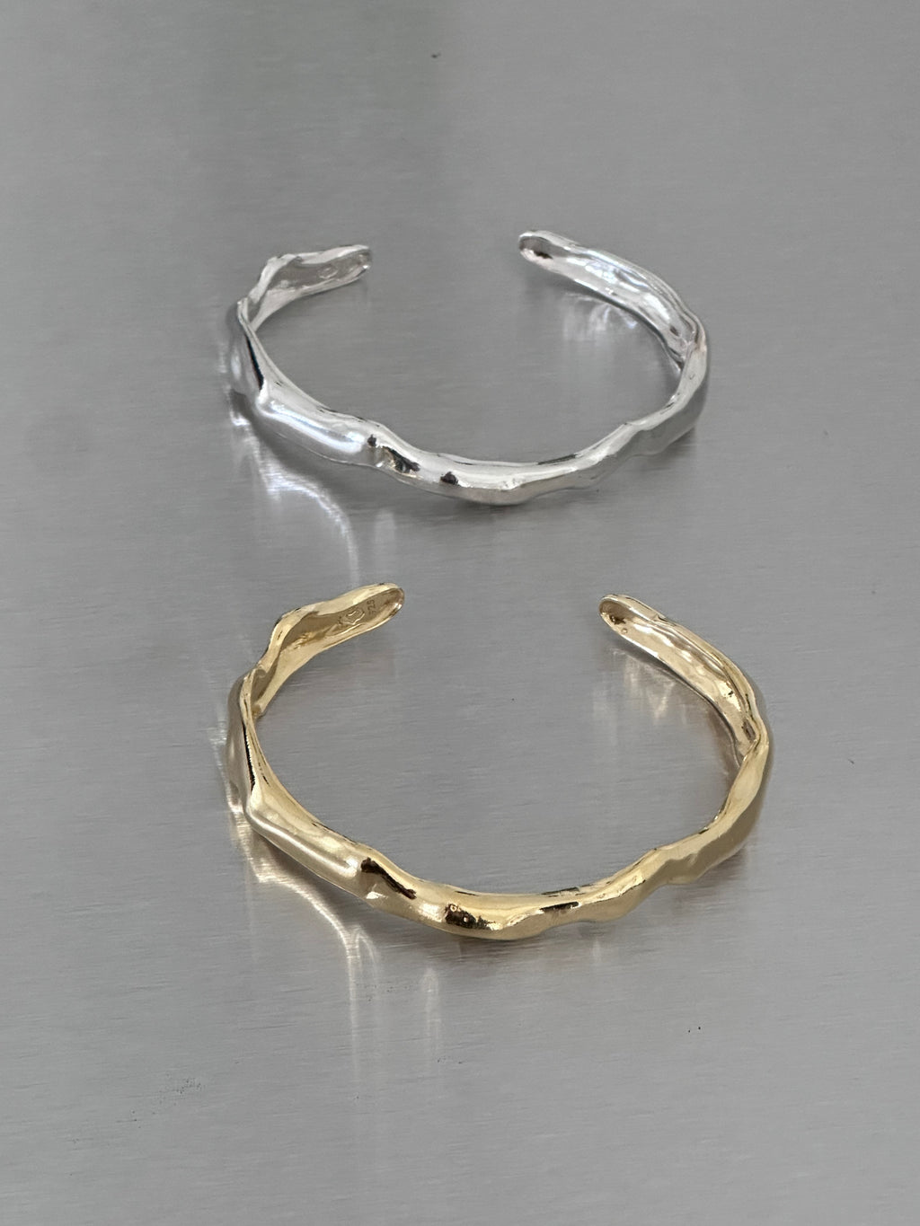 FLOW Bangle