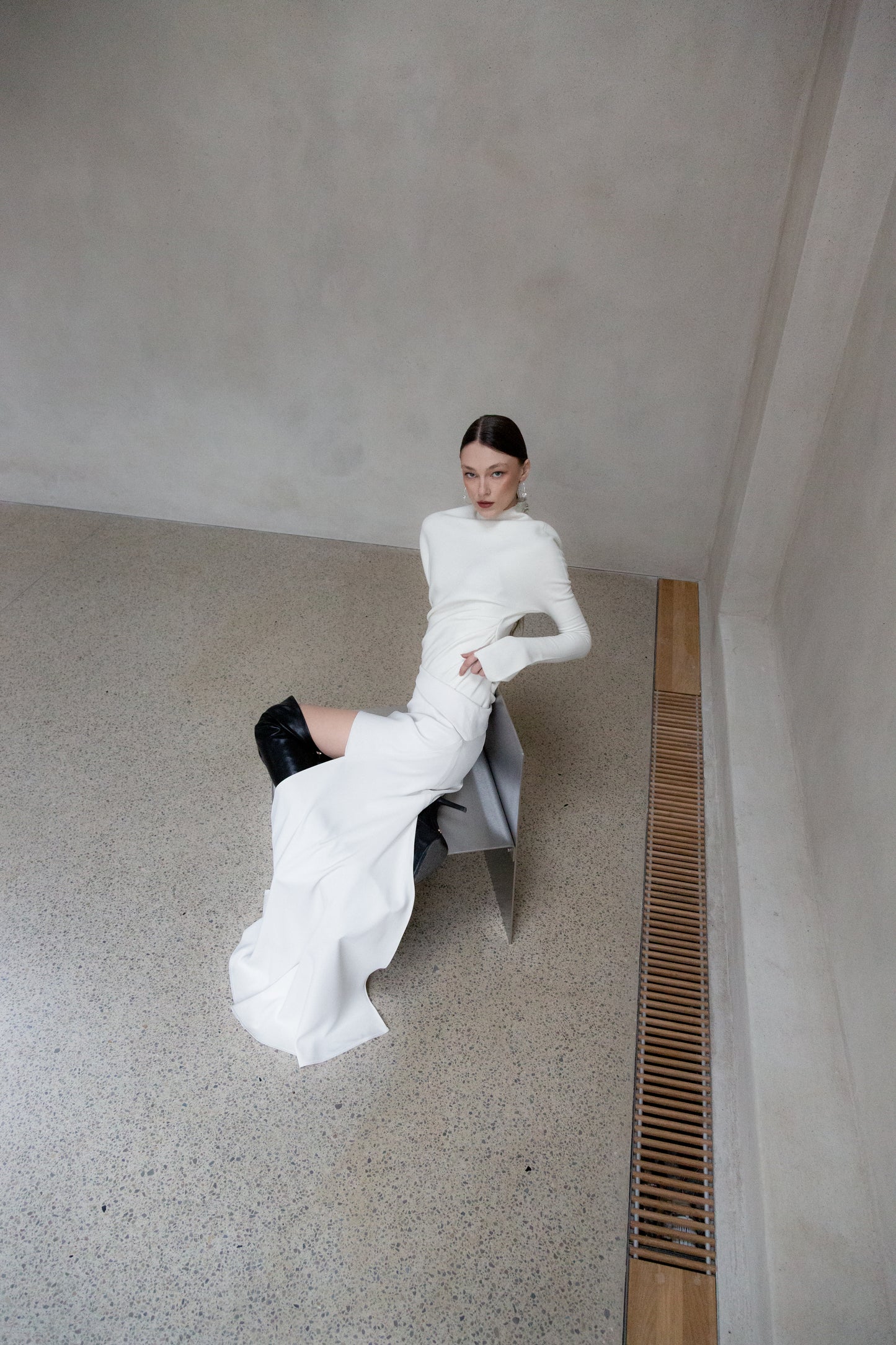 PIERCED COSMIC FLOWER Chair