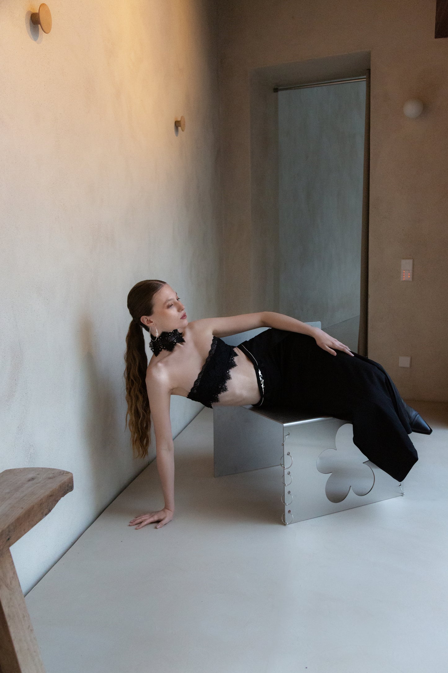 PIERCED COSMIC FLOWER Chair