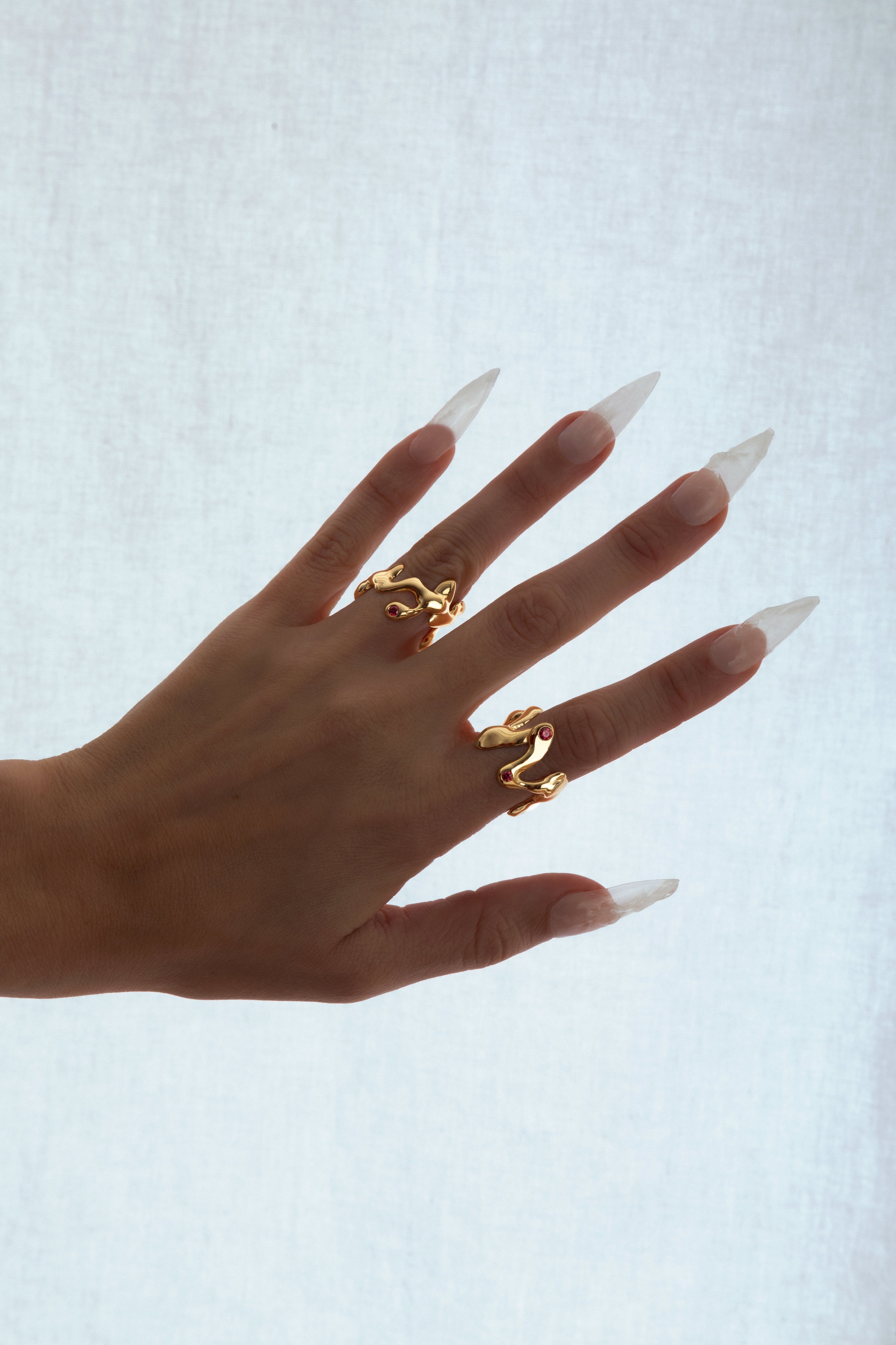 LAVA N°01 Ring with gemstones