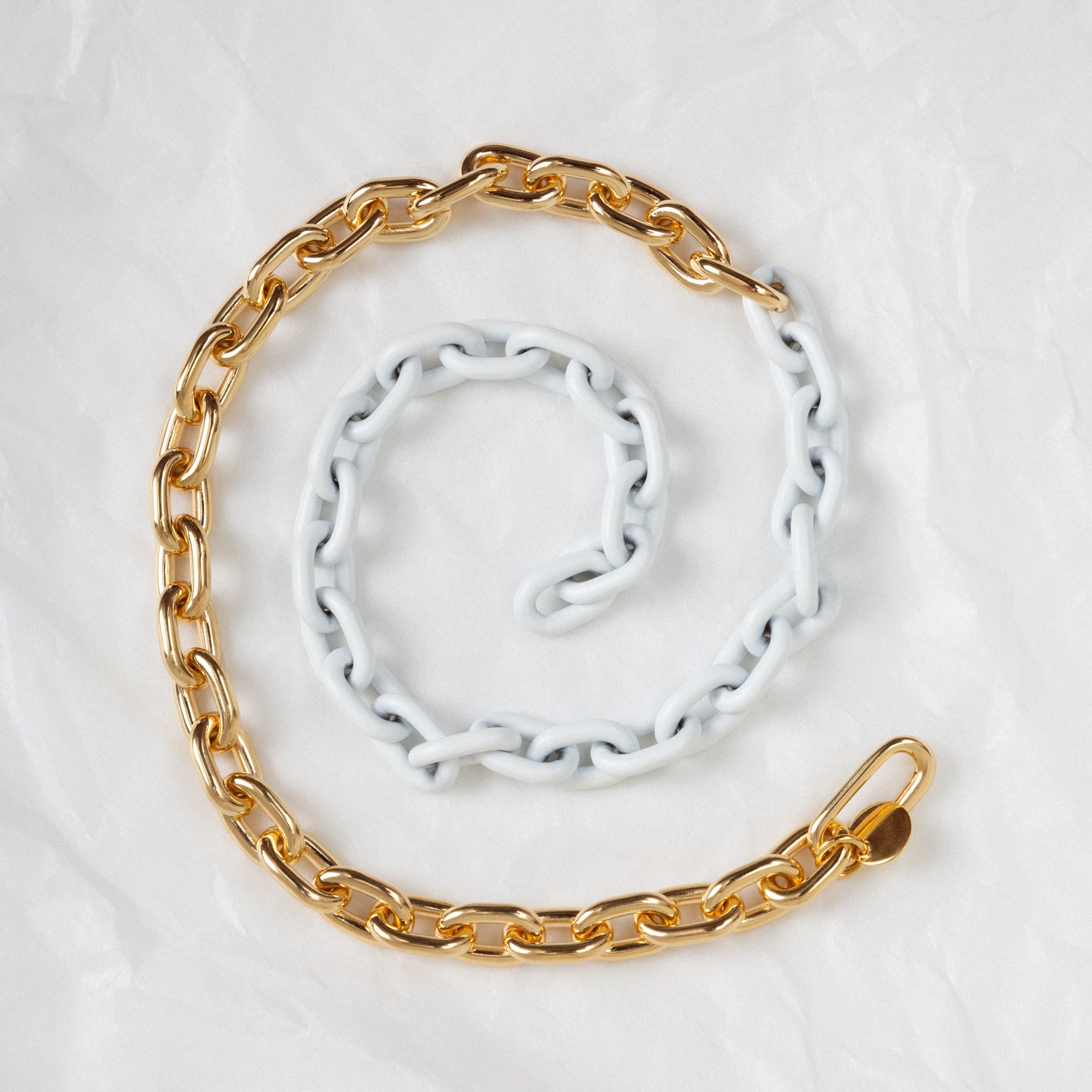 MOITIÉ-MOITIÉ - White Dipped Chain Necklace