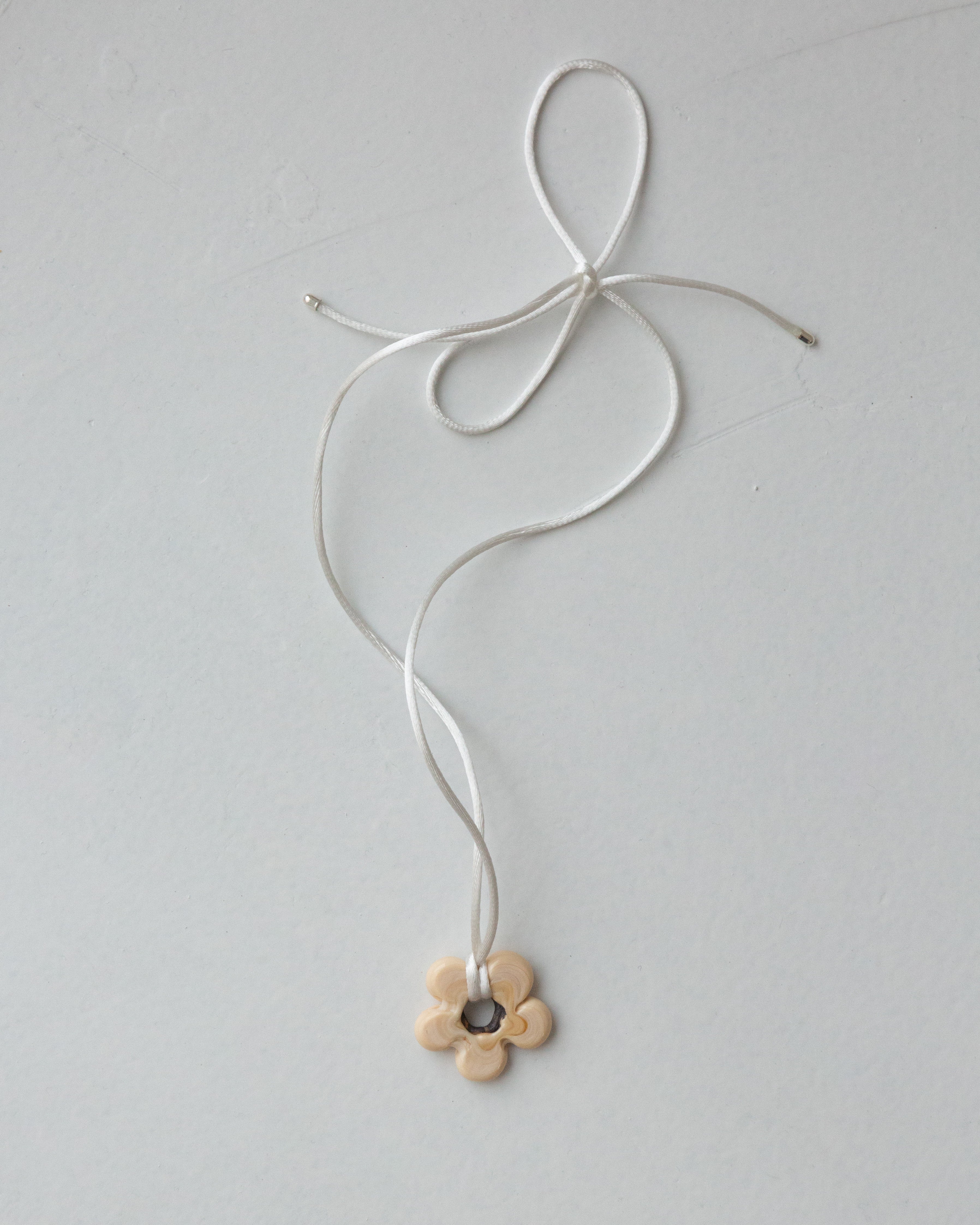 COSMIC MEDIUM GLASS FLOWER Necklace – LAÔMA ATELIER